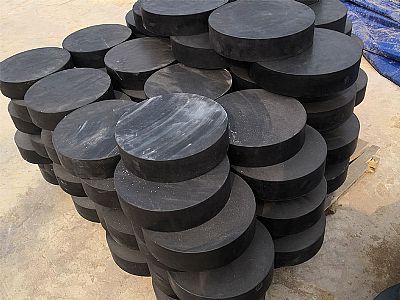 大理板式橡胶支座由若干层橡胶片与薄钢板经加压硫化
